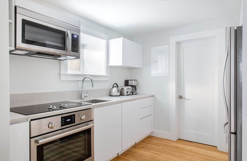 Cleveland Circle Apartment | Charming Brighton 2BR w W/D, by Restaurants & Shops by Blueground