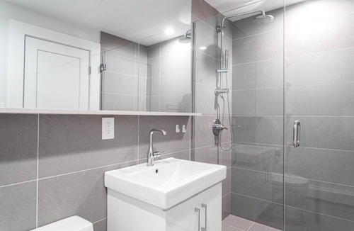 Cleveland Circle Apartment | Charming Brighton 2BR w W/D, by Restaurants & Shops by Blueground