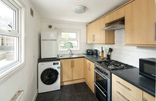 Brixton Hill Apartment | Charming Brixton Flat with Patio and Modern Comforts