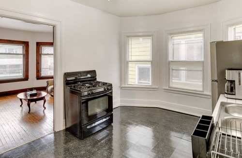 Front Park Apartment | Charming Buffalo Apartment: 2 Mi to Downtown