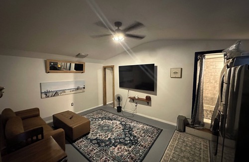 Elmo House | Charming building with 1 bedroom and AC, WiFi in superb Kaufman
