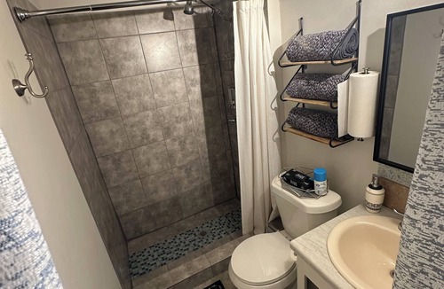 Elmo House | Charming building with 1 bedroom and AC, WiFi in superb Kaufman