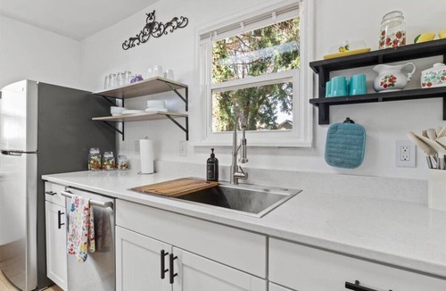 Lebanon House | Charming Bungalow Duplex in Lebanon.