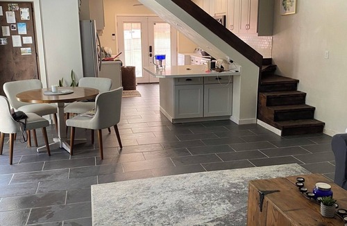 Modesto House | Charming Bungalow on Magnolia Avenue