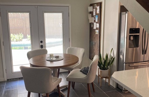 Modesto House | Charming Bungalow on Magnolia Avenue