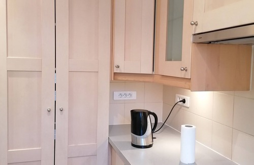 Montreuil Cabin | Charming bungalow with garden in a quiet neighborhood