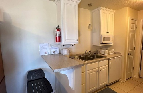 Eminence Villa | Charming Bunk House Suite in Eminence with AC/Heat, Kitchenette & full bath