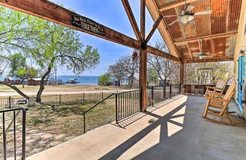 Silver Creek Village House | Charming Burnet Cottage w/Lake View + Porch!