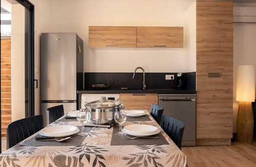 Sorede Cottage | Charming 'Côté Nature' Cottage with Mountain View, Wi-Fi & Air Conditioning