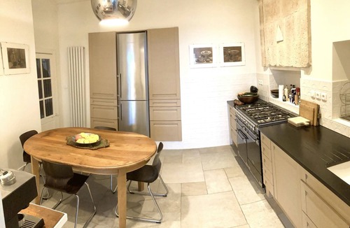 Aubeterre-sur-Dronne House | Charming character home with stunning view