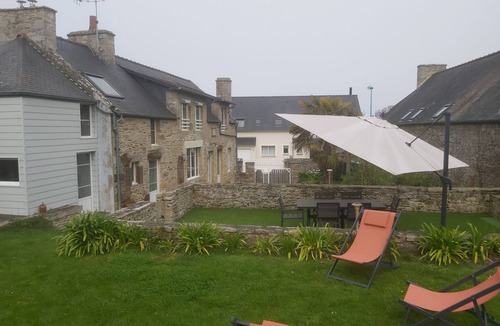 Saint-Cast-le-Guildo House | Charming country stone house facing south