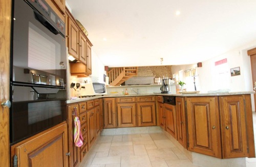 Villedieu-les-Poeles-Rouffigny Cottage | Charming cottage with fireplace and garden in a tranquil setting