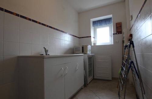 Villedieu-les-Poeles-Rouffigny Cottage | Charming cottage with fireplace and garden in a tranquil setting