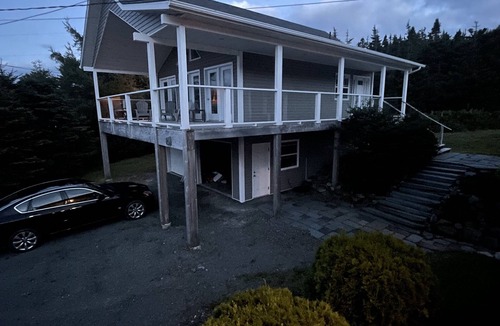 Norman's Cove-Long Cove House | Charming Oceanview Home Plus. Artists' Studio/cottage