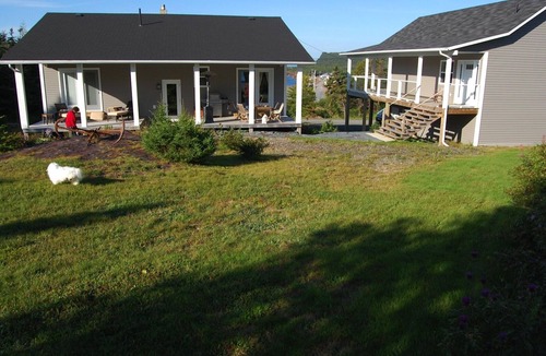 Norman's Cove-Long Cove House | Charming Oceanview Home Plus. Artists' Studio/cottage