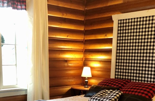 Birch Bay Cabin | Charming Cabin 2 Blocks from the Salt Water Beach