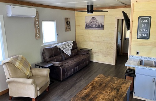 Enterprise Cabin | Charming Cabin 3 beds