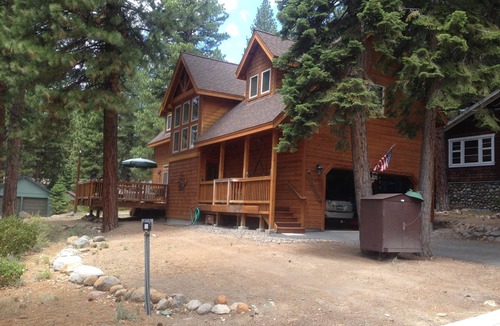 Brockway Cabin | Charming cabin centrally located close to speedboat beach, Kings Beach & skiing