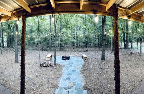 Livingston Cabin | Charming Cabin for a Family Holiday next to Big Thicket National Preserve, Texas