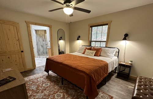 Mentone Cabin | Charming Cabin Getaway: Where Rustic Meets Remarkable