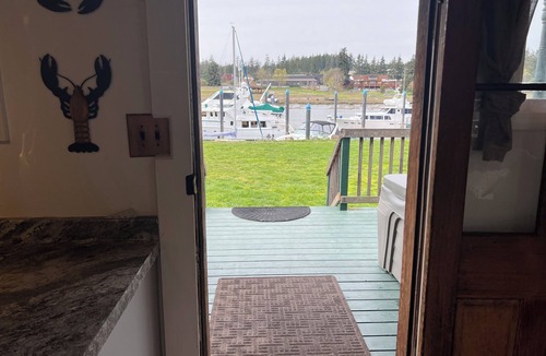 La Conner Cabin | Charming cabin in beautiful La Conner with Hot tub