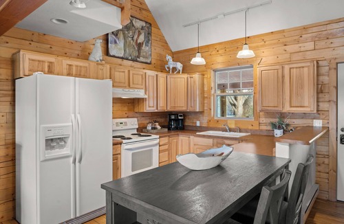 Glenwood Springs Cabin | Charming Cabin in Beautiful Park-Like Setting