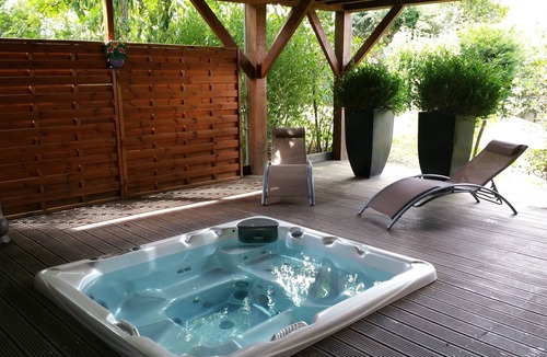 Amboise Cabin | Charming cabin in brilliant Amboise with AC