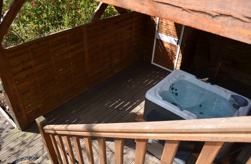 Amboise Cabin | Charming cabin in brilliant Amboise with AC