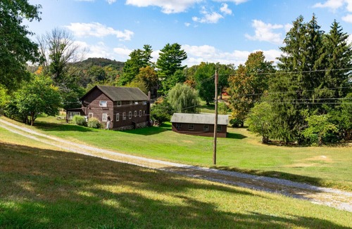 Fishkill Cabin | Charming Cabin in Fishkill!