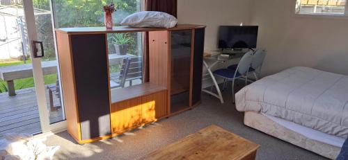 Whitianga Apartment | Charming cabin