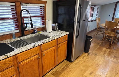 Branson Cabin | Charming Cabin On Taneycomo Lake - Cabin 1 - Historic Ozarks Cabin