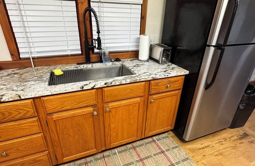 Branson Cabin | Charming Cabin On Taneycomo Lake - Cabin 1 - Historic Ozarks Cabin