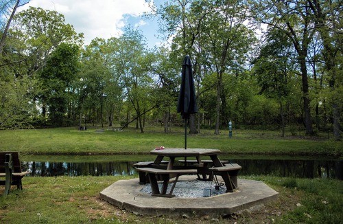 Fidelity Cabin | Charming Cabin + Pond View + Hot Tub