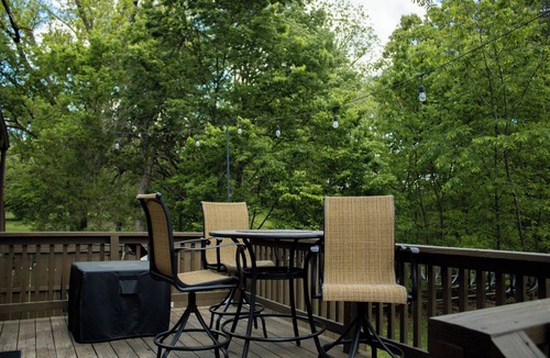 Fidelity Cabin | Charming Cabin + Pond View + Hot Tub