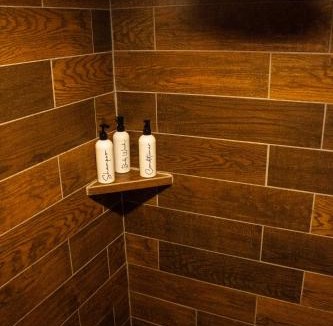 Fidelity Ski Chalet | Charming Cabin - Pondview - Hot Tub