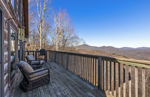 Boone Cabin | Charming Cabin w/Sweeping Mountain Views