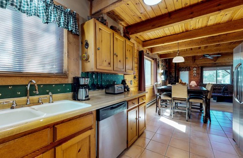 Pagosa Springs Cabin | Charming cabin with WiFi & fireplace access to lake, hot springs, Wolf Creek