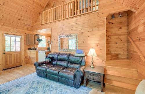 Laurel Springs House | Charming Cabin w/Wraparound Deck in Blue Ridge!