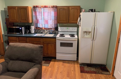 Golconda Cabin | Charming cabin with AC and WiFi in the middle ofthe Shawnee National Forest.