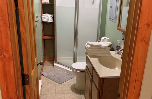 Golconda Cabin | Charming cabin with AC and WiFi in the middle ofthe Shawnee National Forest.