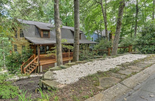 Royal Pines Cabin | Charming Cabin with Fire Pit