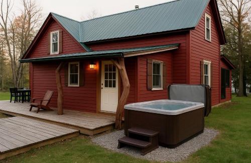 Pepin House | Charming Cabin with Hot Tub & Fire Pit