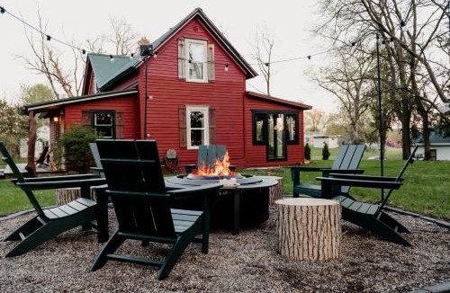 Pepin House | Charming Cabin with Hot Tub & Fire Pit