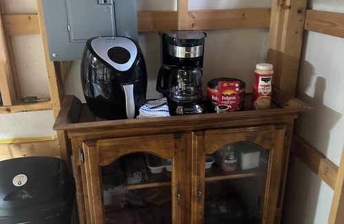 Gravois Mills Cabin | Charming cabin with AC and a pond in Versailles