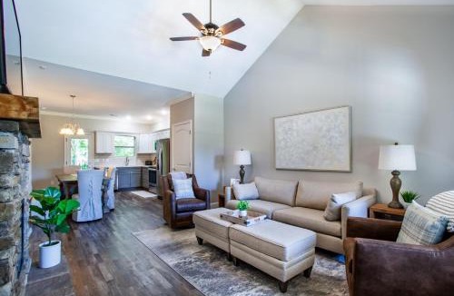 Townsend House | Charming Cades Cove Condo - Community Amenities