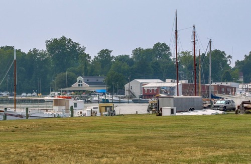 Cambridge Apartment | Charming Cambridge Apartment - Walk to Downtown!