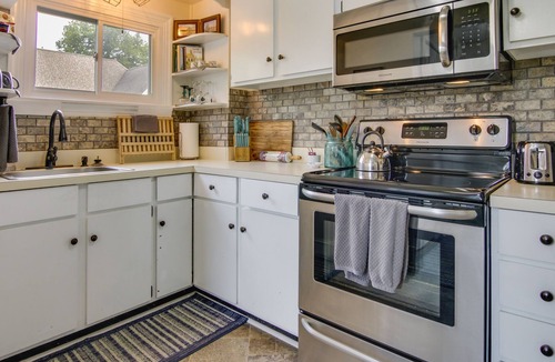 Cambridge Apartment | Charming Cambridge Apartment - Walk to Downtown!