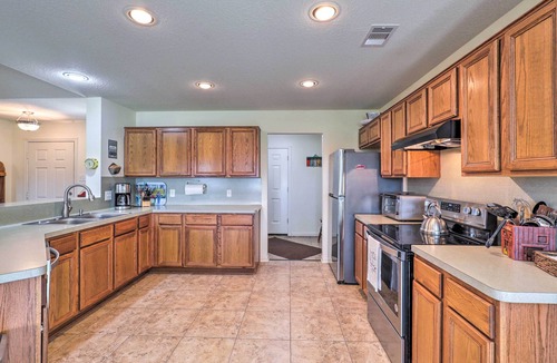Cameron House | Charming Cameron Farm Retreat ~ 41 Mi to TAMU