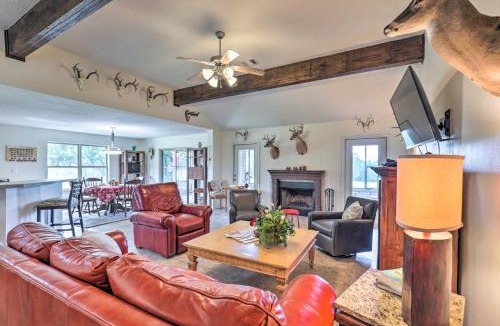 Cameron House | Charming Cameron Farm Retreat ~ 41 Mi to TAMU