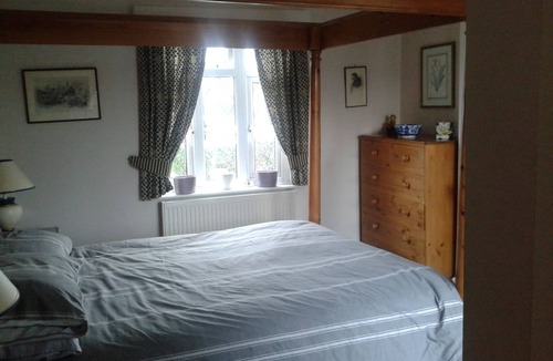 Barrow Upon Soar Cottage | Charming Canal-side Cottage in quiet Village Setting